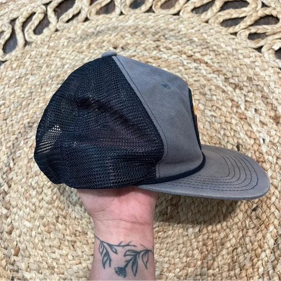 Howler Brothers Snapback Cap Hat Mesh Trucker Adjustable Snap Back - Picture 2 of 4